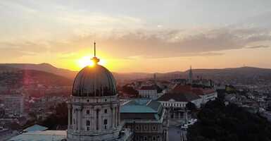 Napfelkelte Budapesten