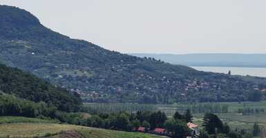 Látogatóközpont a Balatonnál